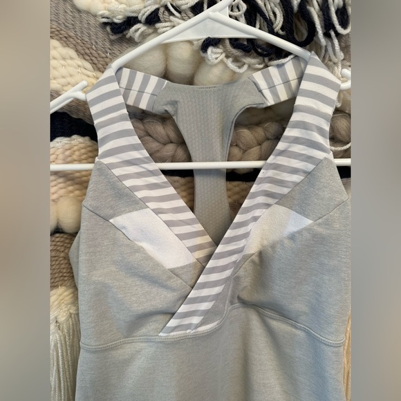 SOLD- Lululemon Tank Top Womens Size 0 XXS Grey White Thick Straps Stripes - Picture 4 of 6